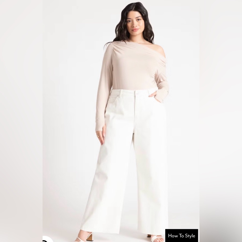 Clean Girl Minimalist Eloquii Cream Wide-Leg Jeans Capsule French Girl